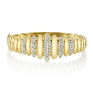 2.19CT 14K Y/G DIAMOND PAVE BANGLE