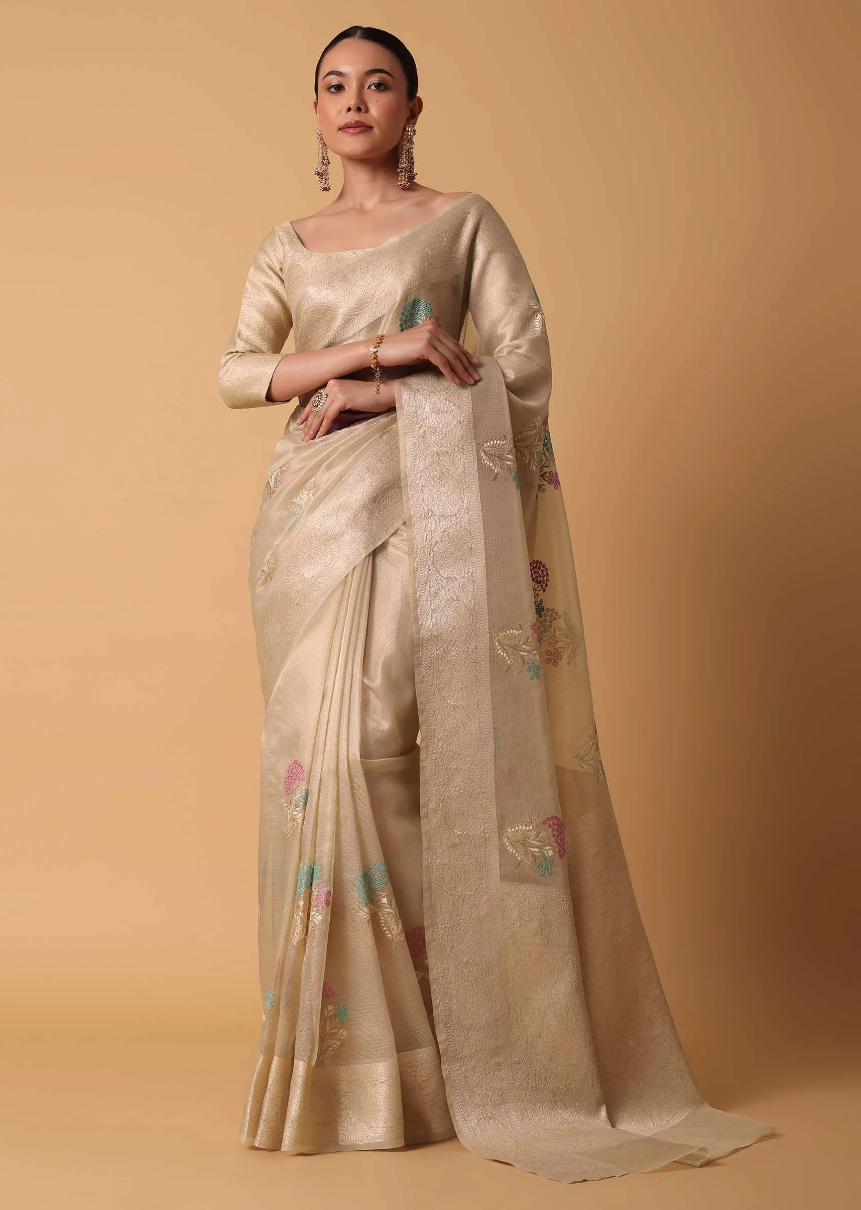 Gold Kora Silk Chanderi Saree With Resham Thread Motifs And Unstitched Blouse Piece