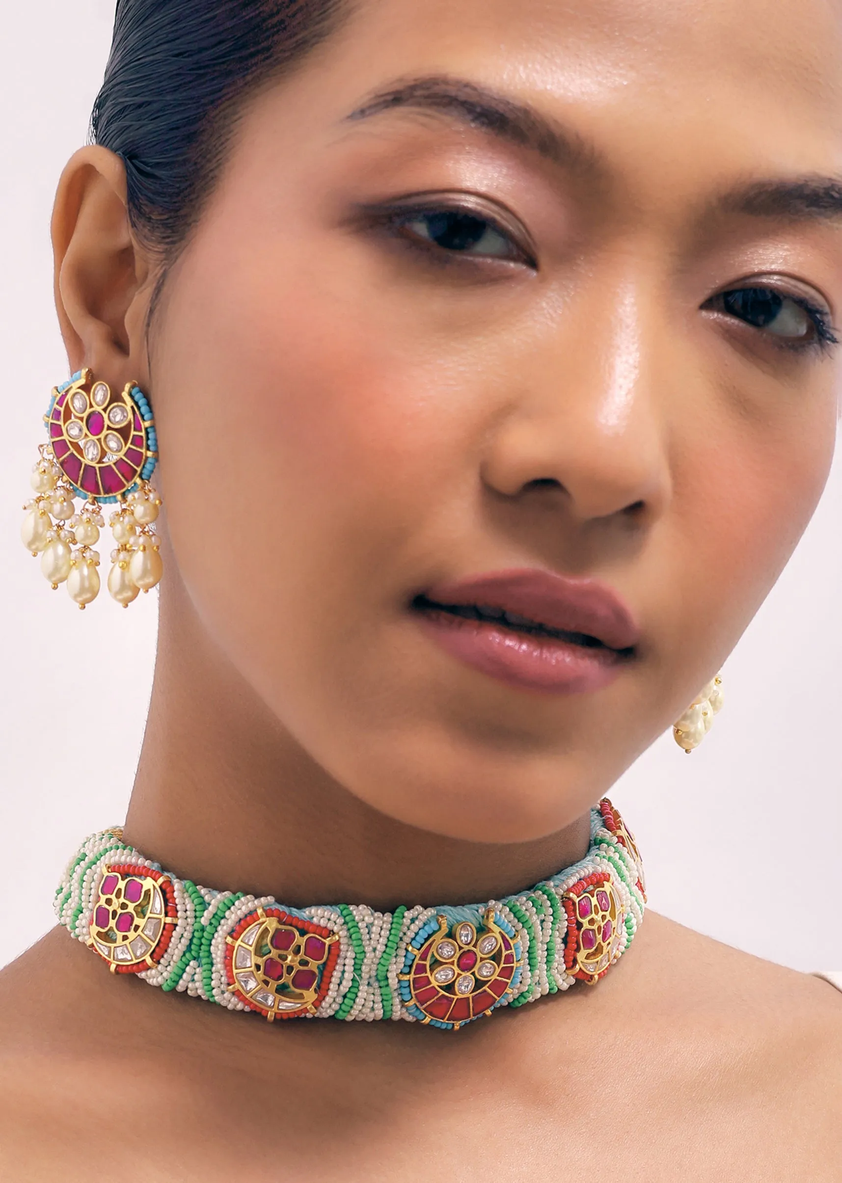 Multicolour Gold Finish Choker Set With Kundan And Thread Work