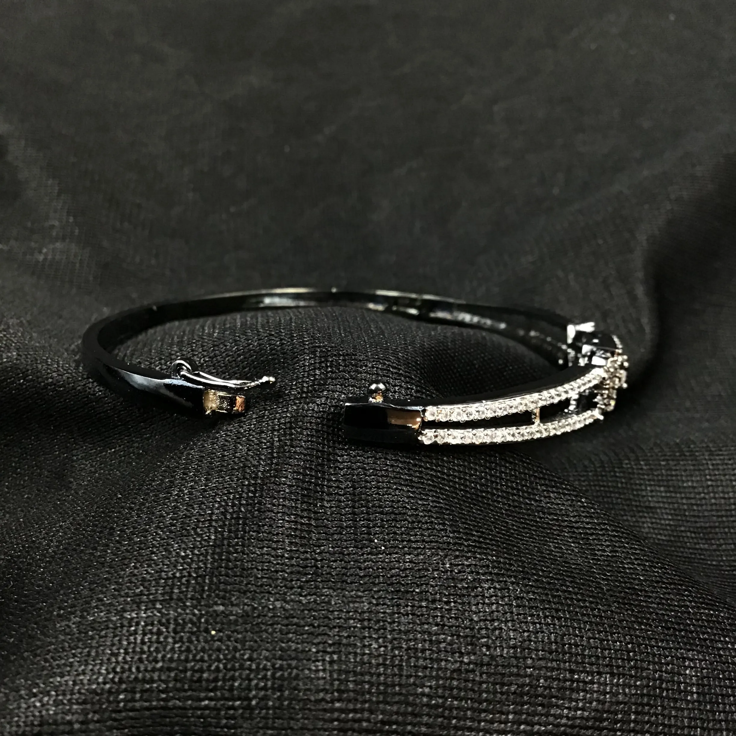 Openable Zircon/AD Bracelet 3253-11