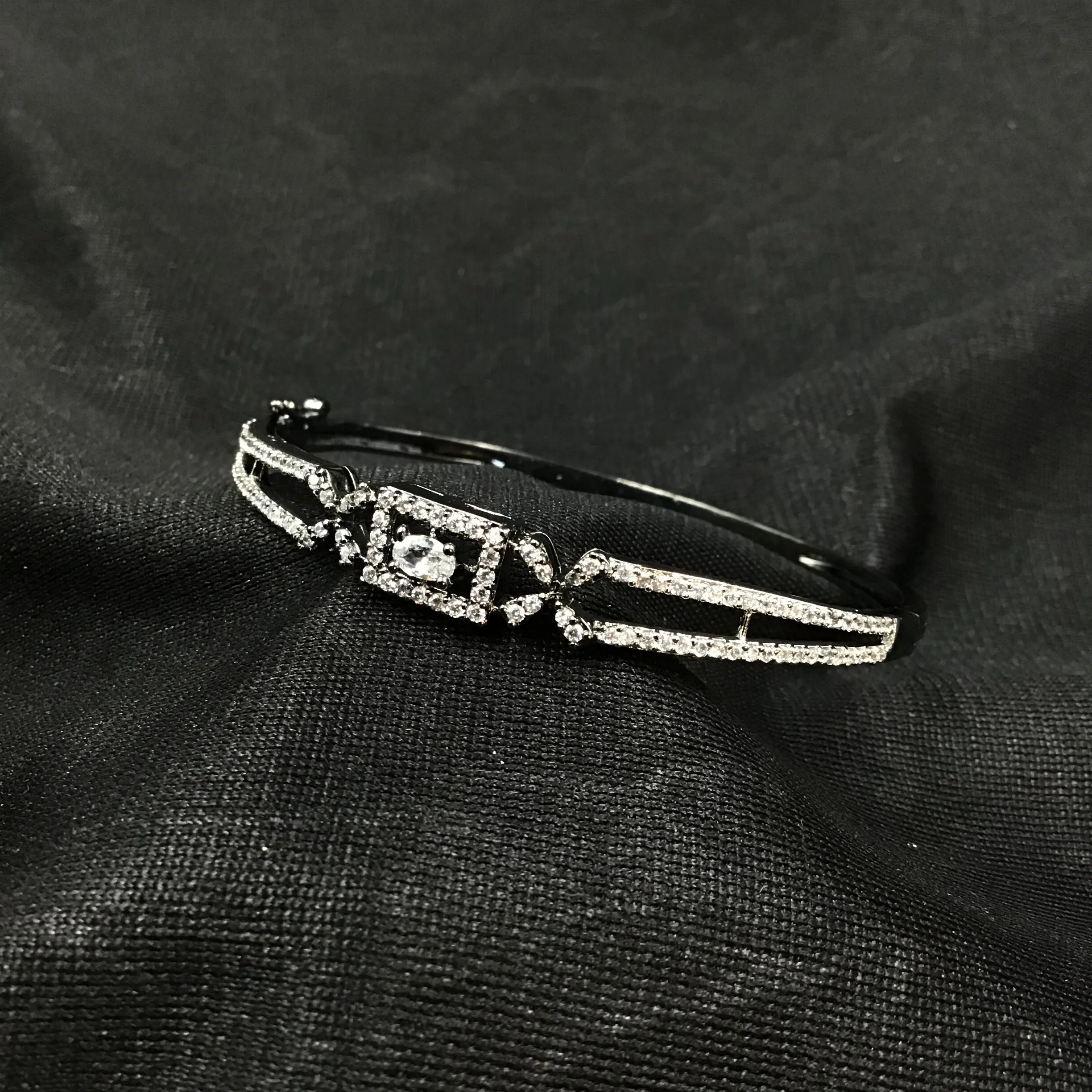 Openable Zircon/AD Bracelet 3253-11