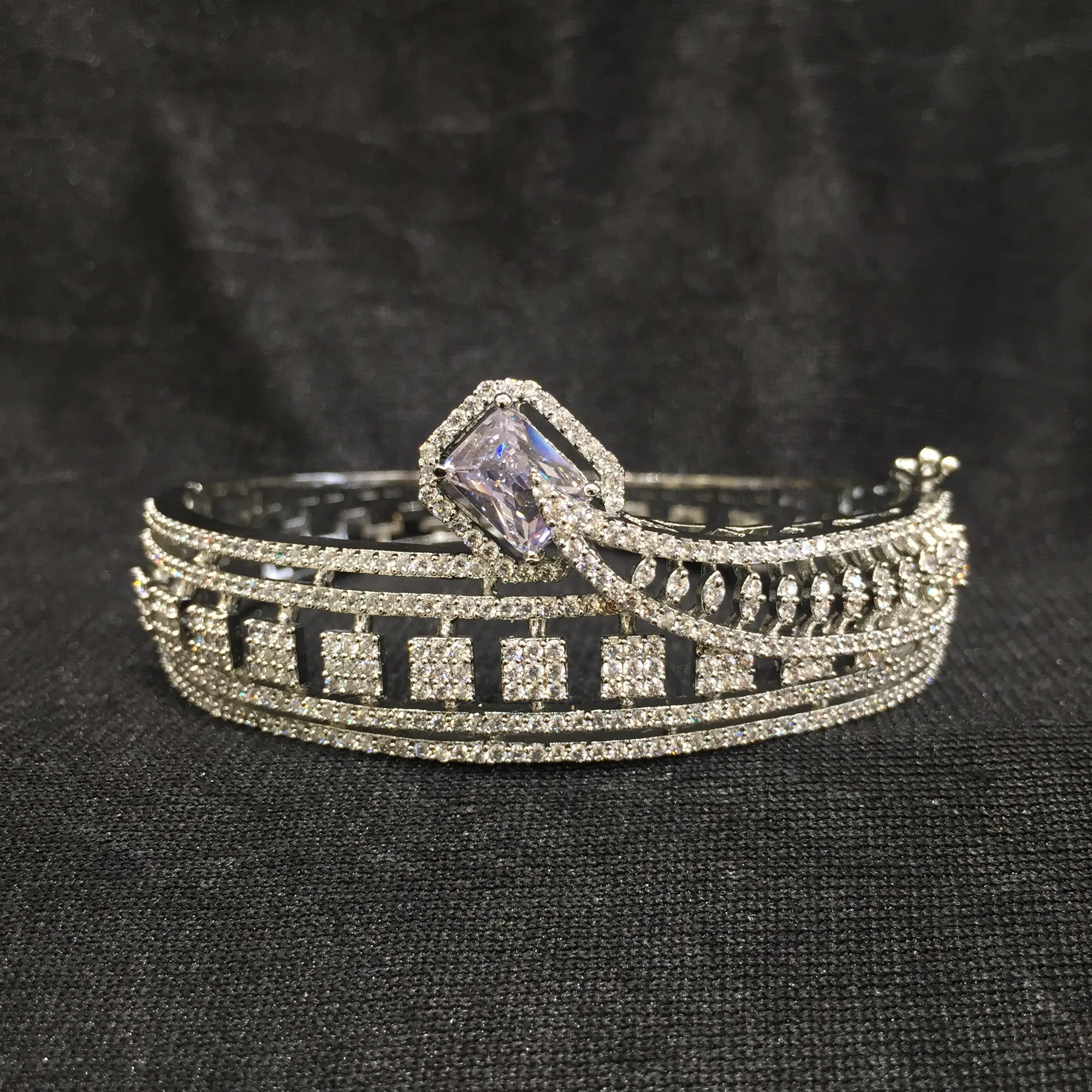 Zircon/AD Bracelet 6046-08