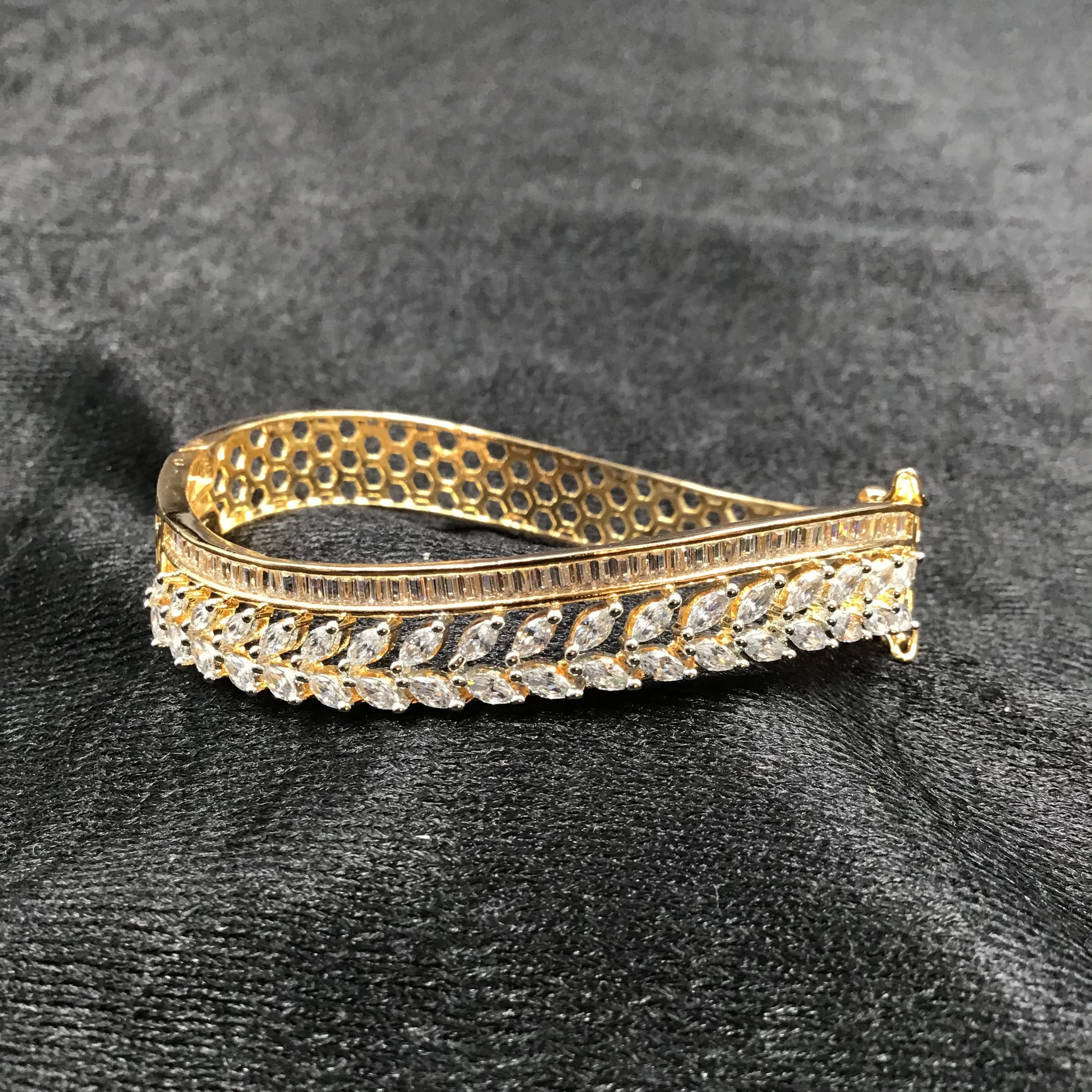 Zircon/AD Bracelet 6134-08
