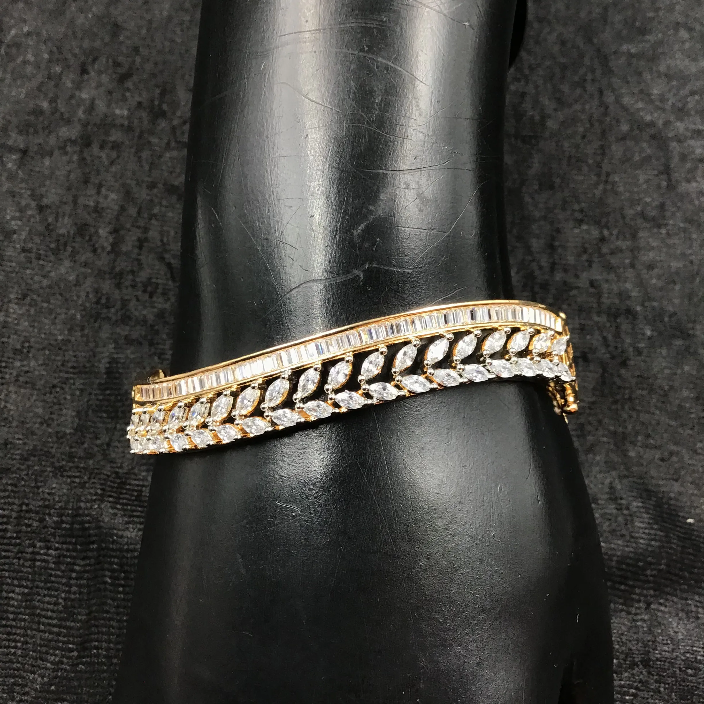 Zircon/AD Bracelet 6134-08