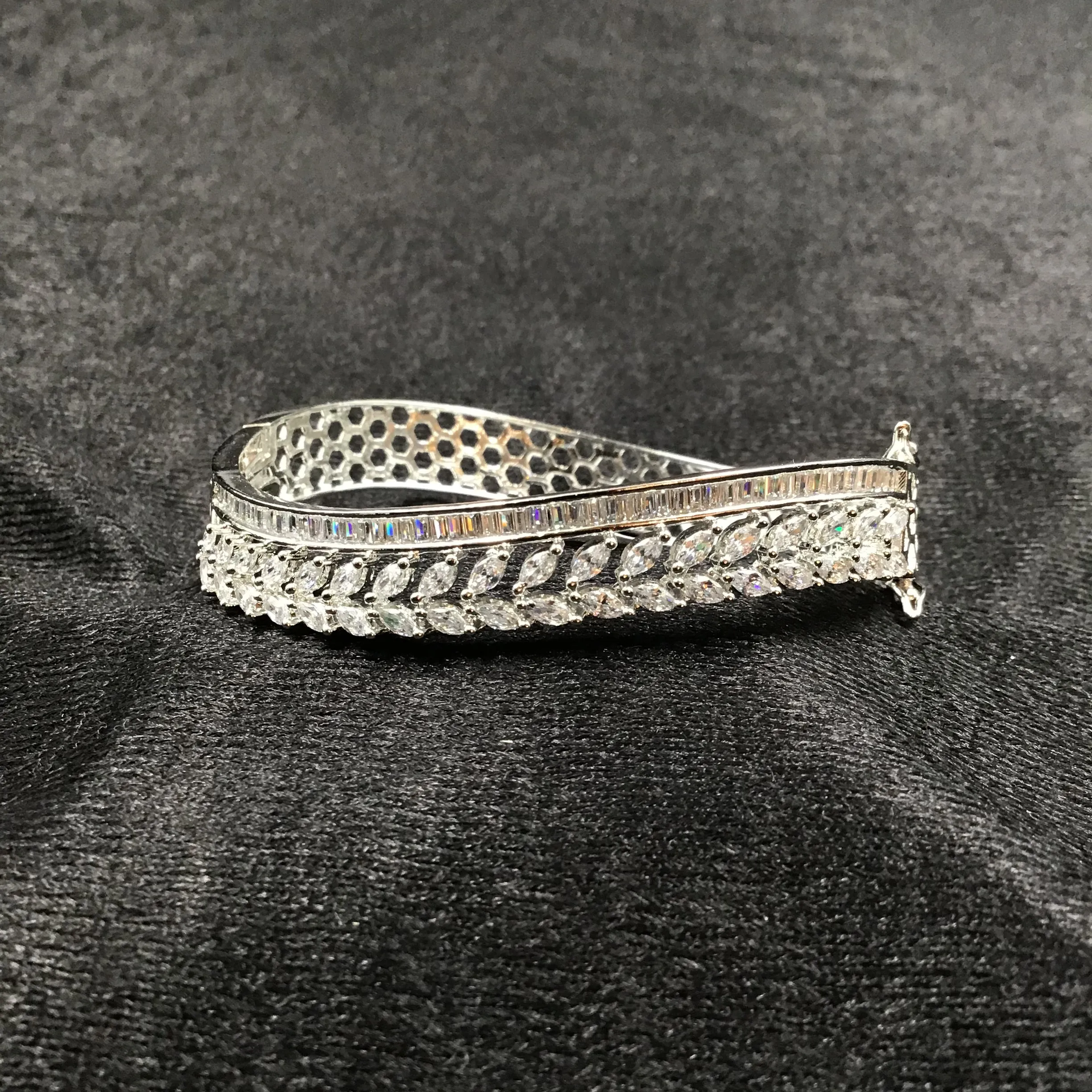 Zircon/AD Bracelet 6134-08